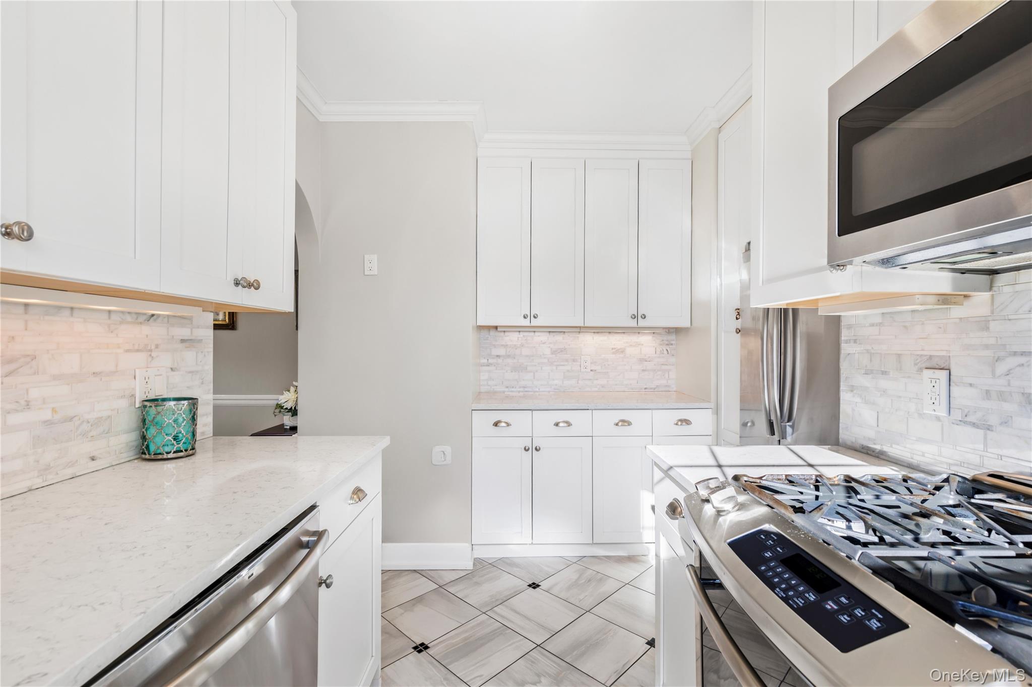 #8 photo, 10 Brooklands, הברונקס Bronxville , NY 10708