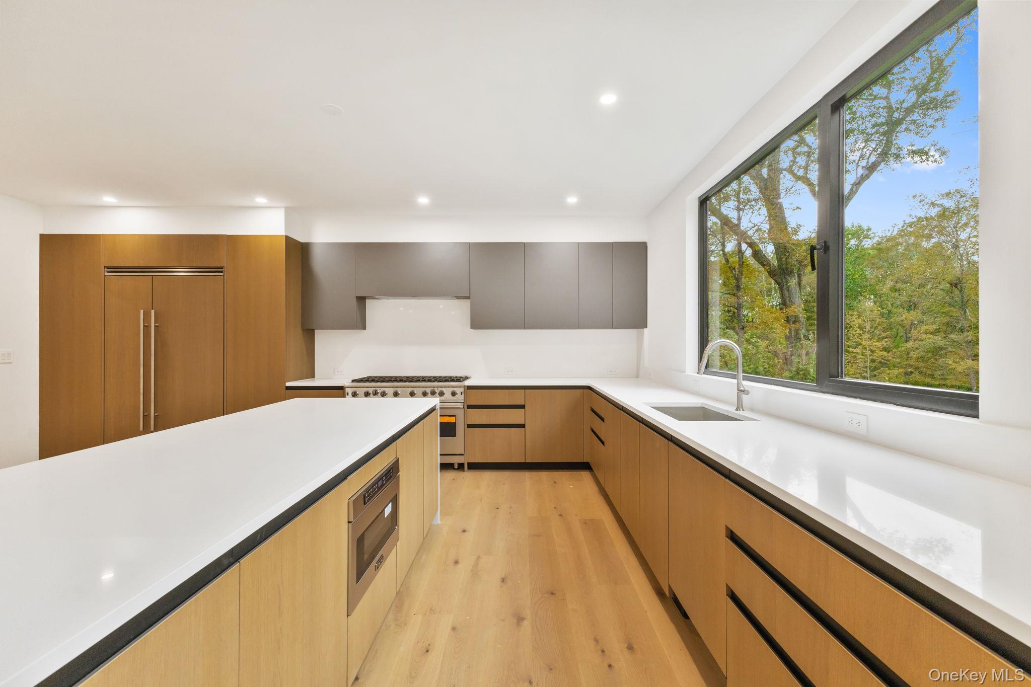 #11 photo, 10 East Lane, Armonk , NY 10504