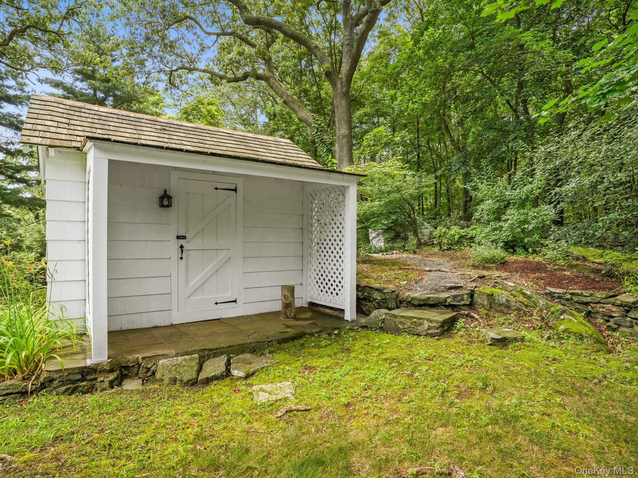 #5 photo, 8 S Bedford Road, Pound Ridge , NY 10576