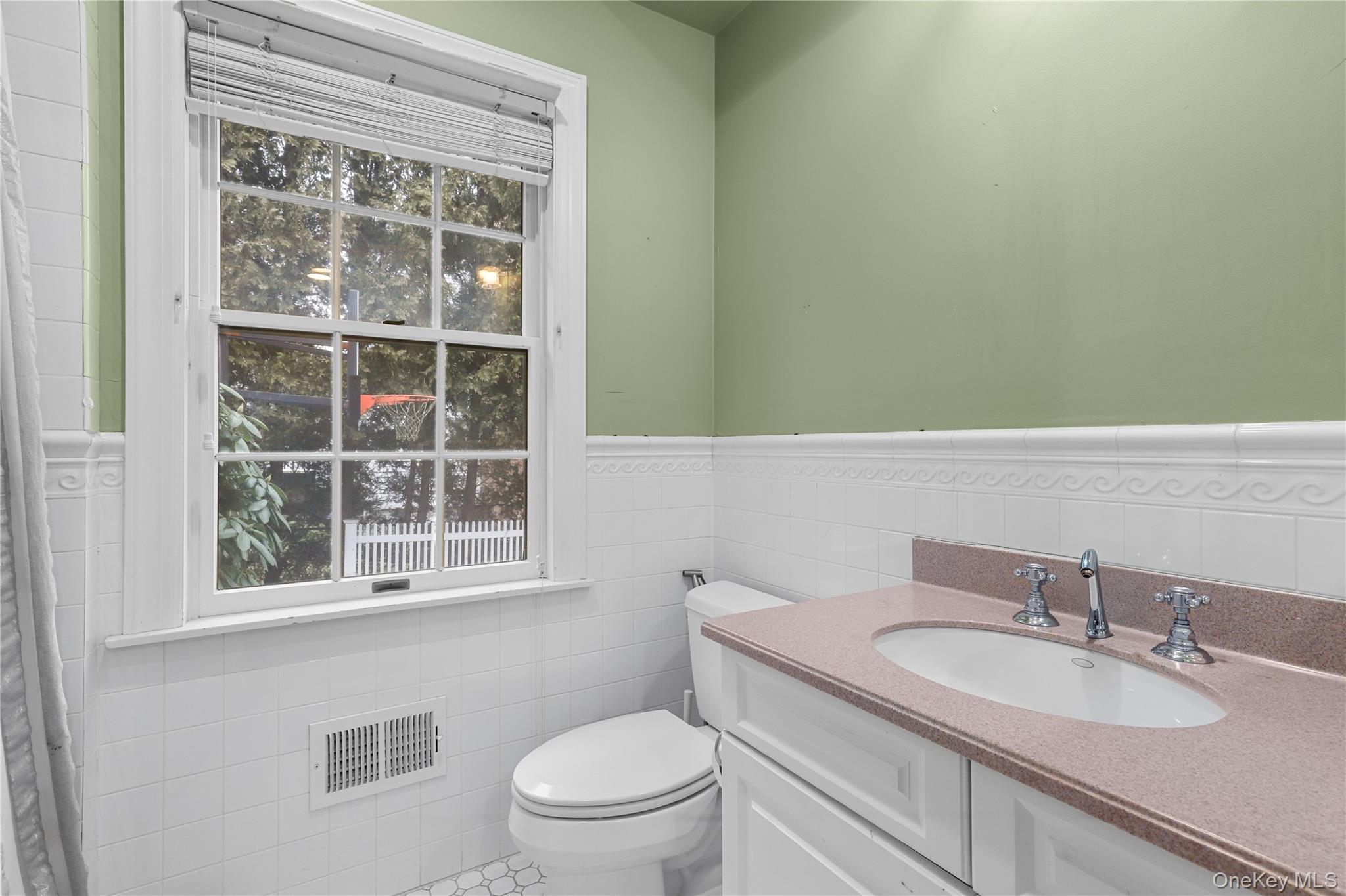 #19 photo, 18 Shelley Lane, West Harrison , NY 10604