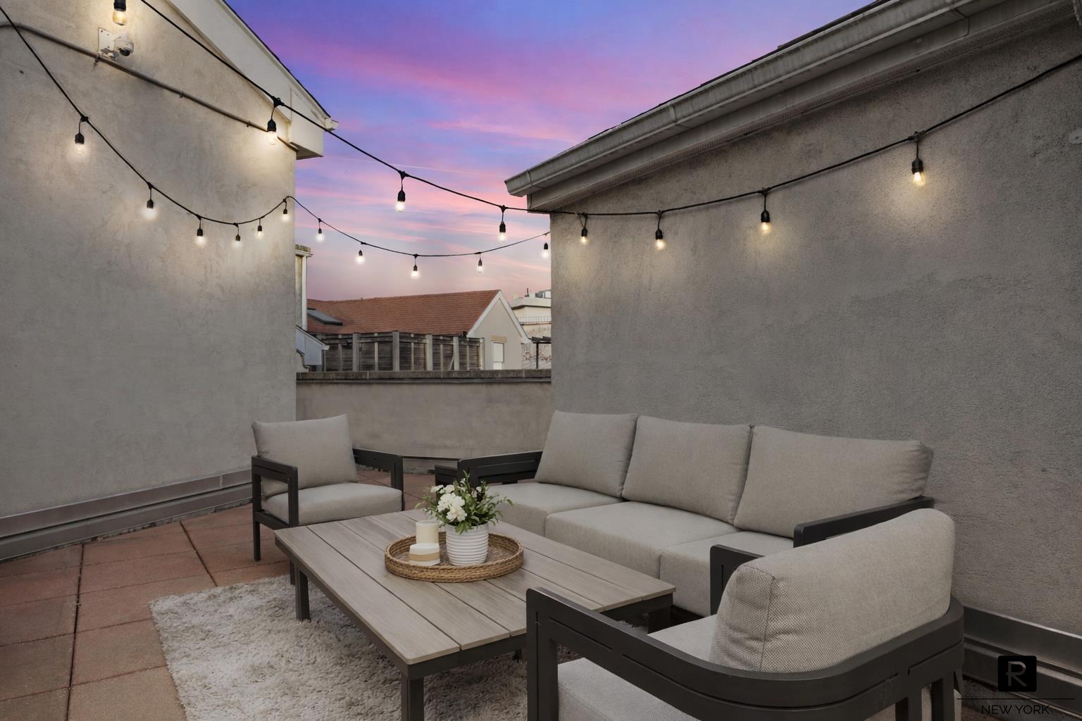 #15 photo, 407 E 12th Street, Манхэттен ‖ East Village , NY 10009