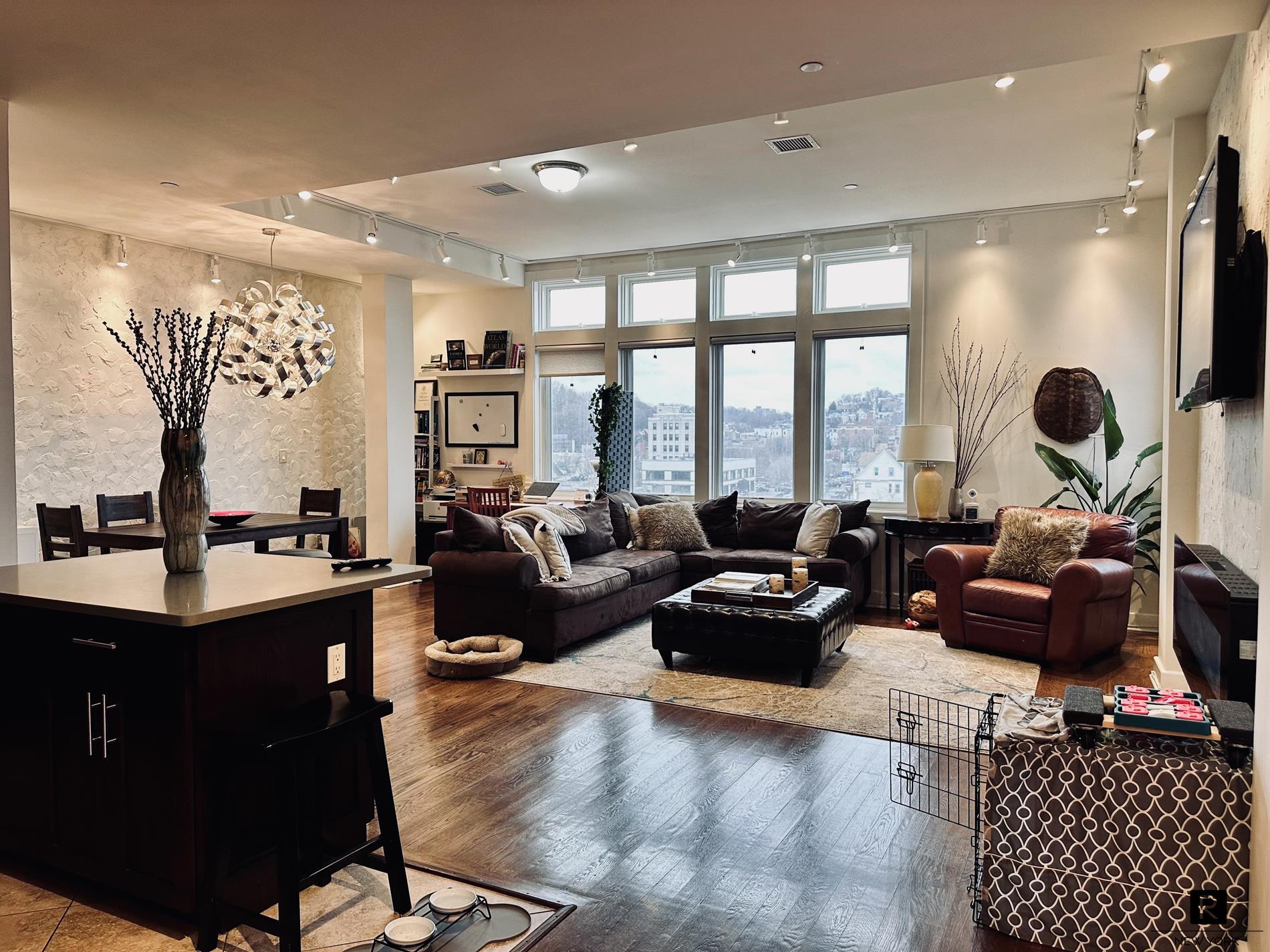 #1 photo, 90 Bay Street Landing, New York City , NY 10301