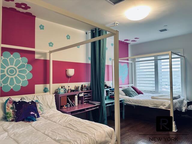 #22 photo, 90 Bay Street Landing, New York City , NY 10301