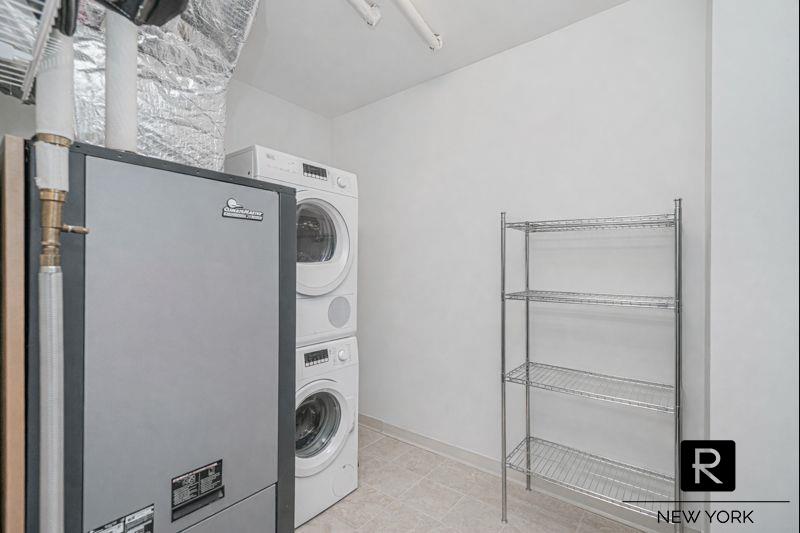 #24 photo, 90 Bay Street Landing, New York City , NY 10301