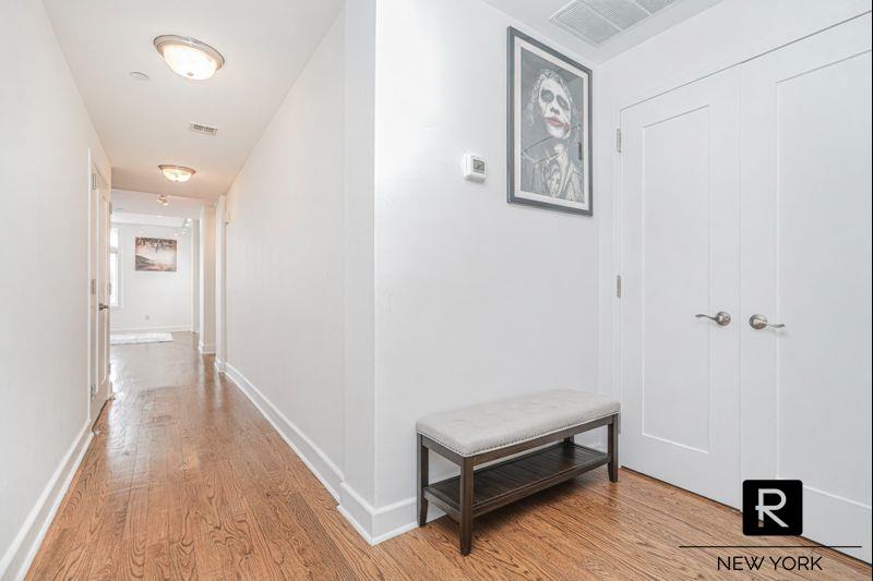 #7 photo, 90 Bay Street Landing, New York City , NY 10301