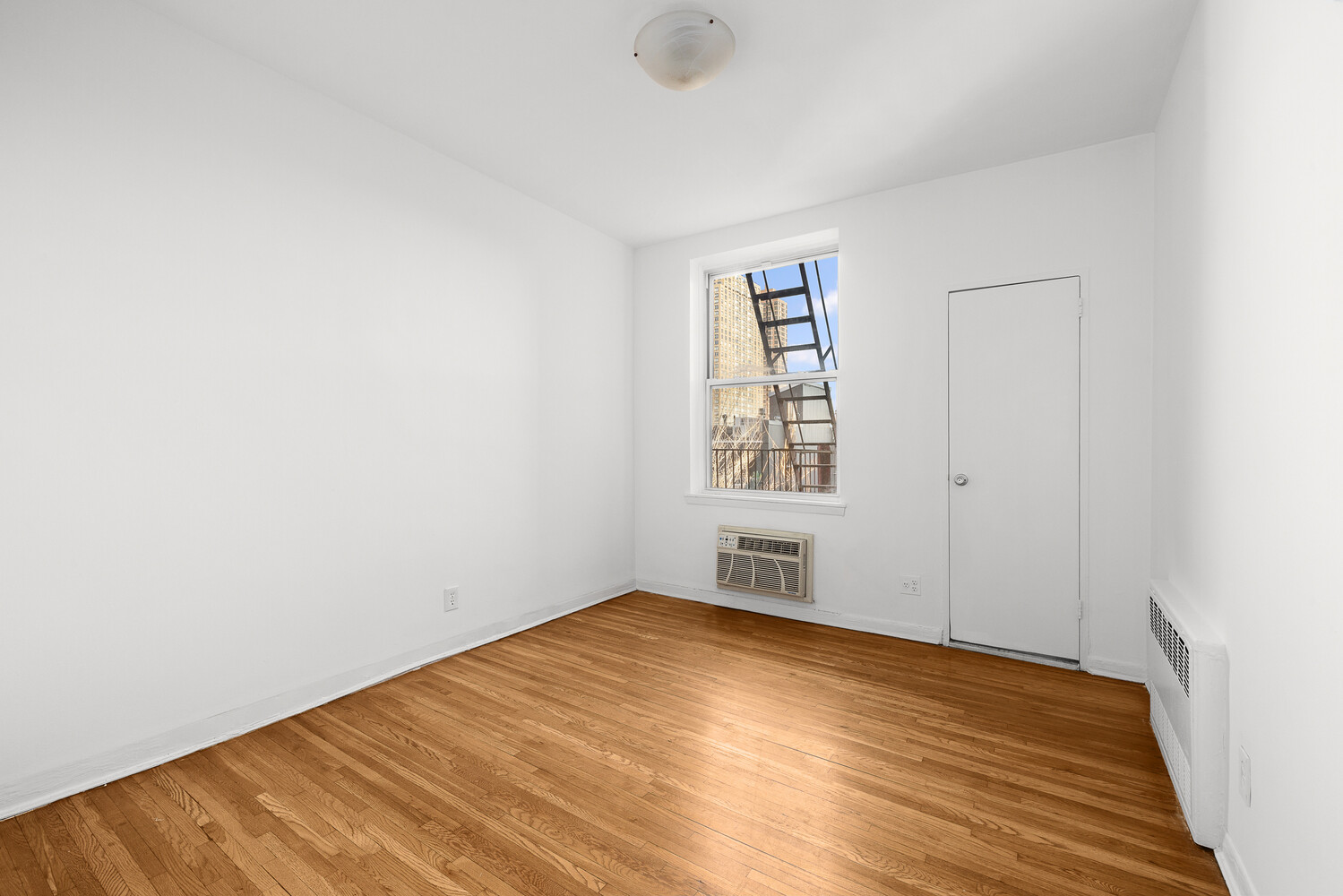 #8 photo, 521 E 88TH Street, Манхэттен ‖ Yorkville , NY 10128