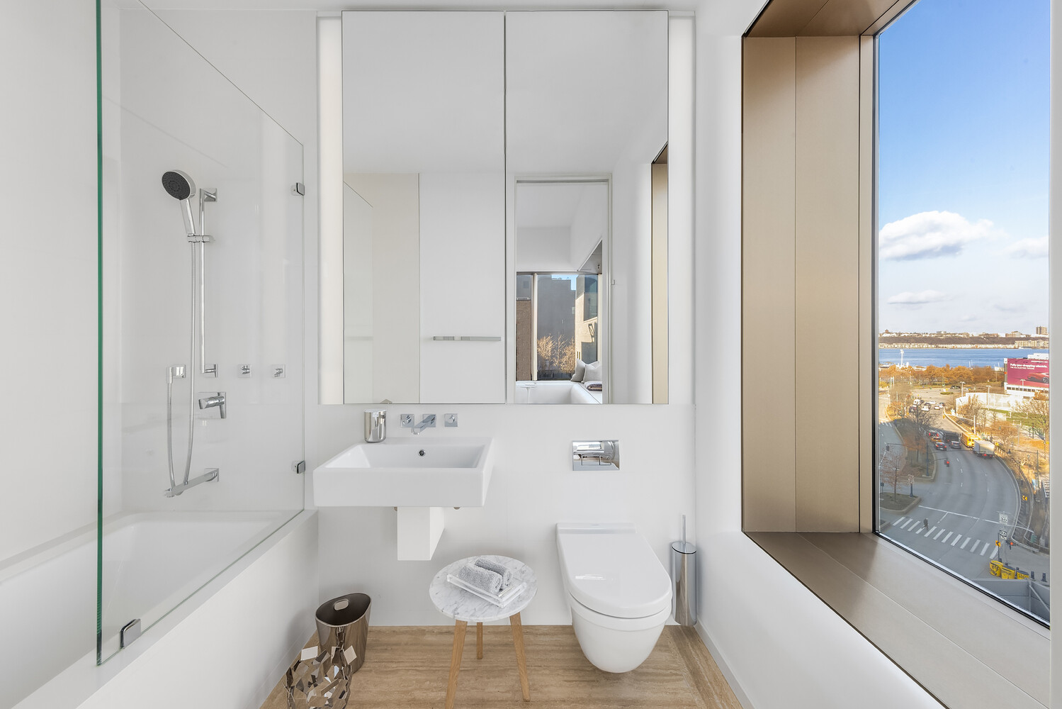 #12 photo, 551 W 21ST Street, मैनहटन Chelsea , NY 10011