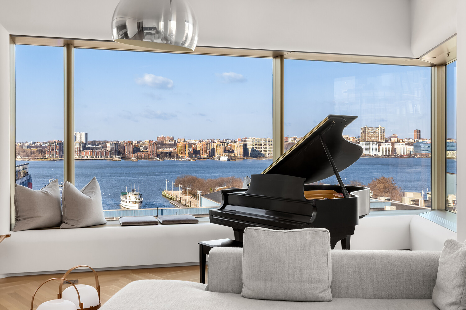 #3 photo, 551 W 21ST Street, मैनहटन Chelsea , NY 10011