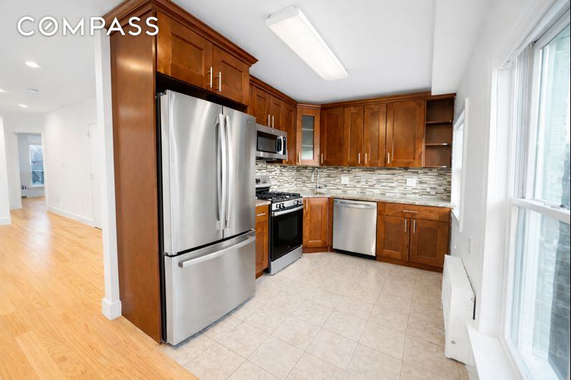 #4 photo, 100 Bergen Street, Boerum Hill , NY 11201