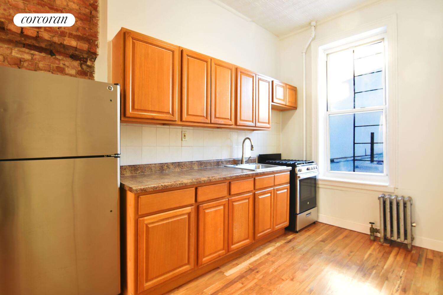 #1 photo, 521 HICKS Street, Бруклин ‖ Cobble Hill , NY 11231