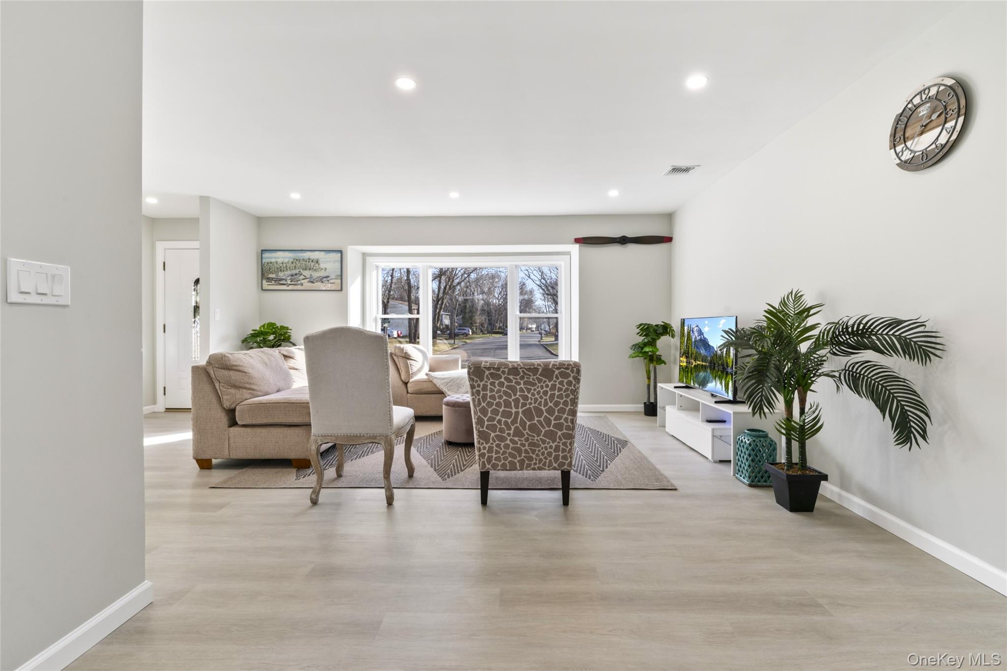 #10 photo, 15 Bellaire Drive, Ridge , NY 11961