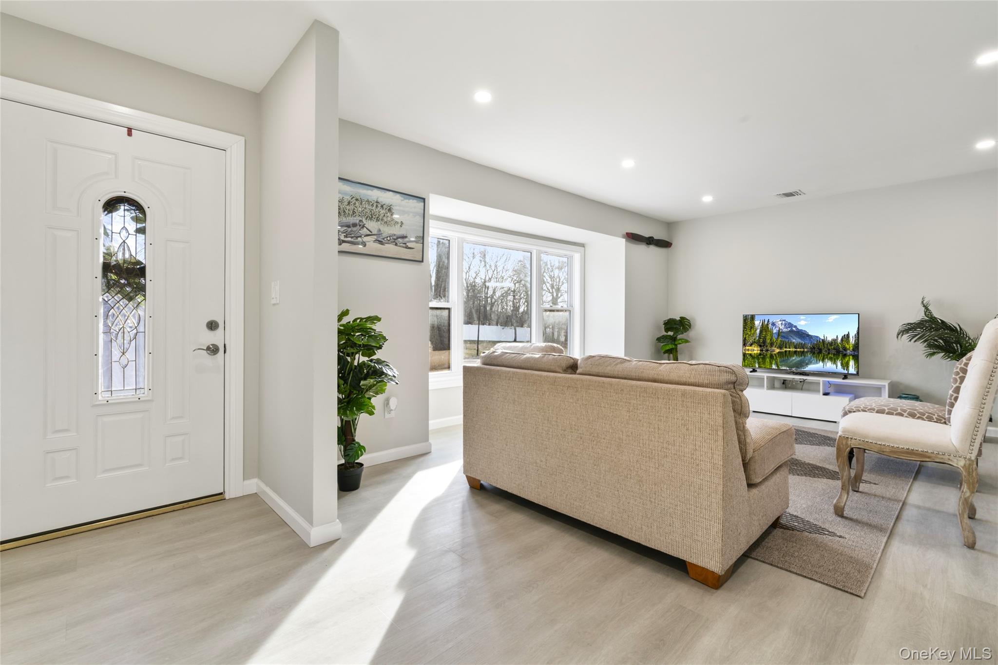 #7 photo, 15 Bellaire Drive, Ridge , NY 11961