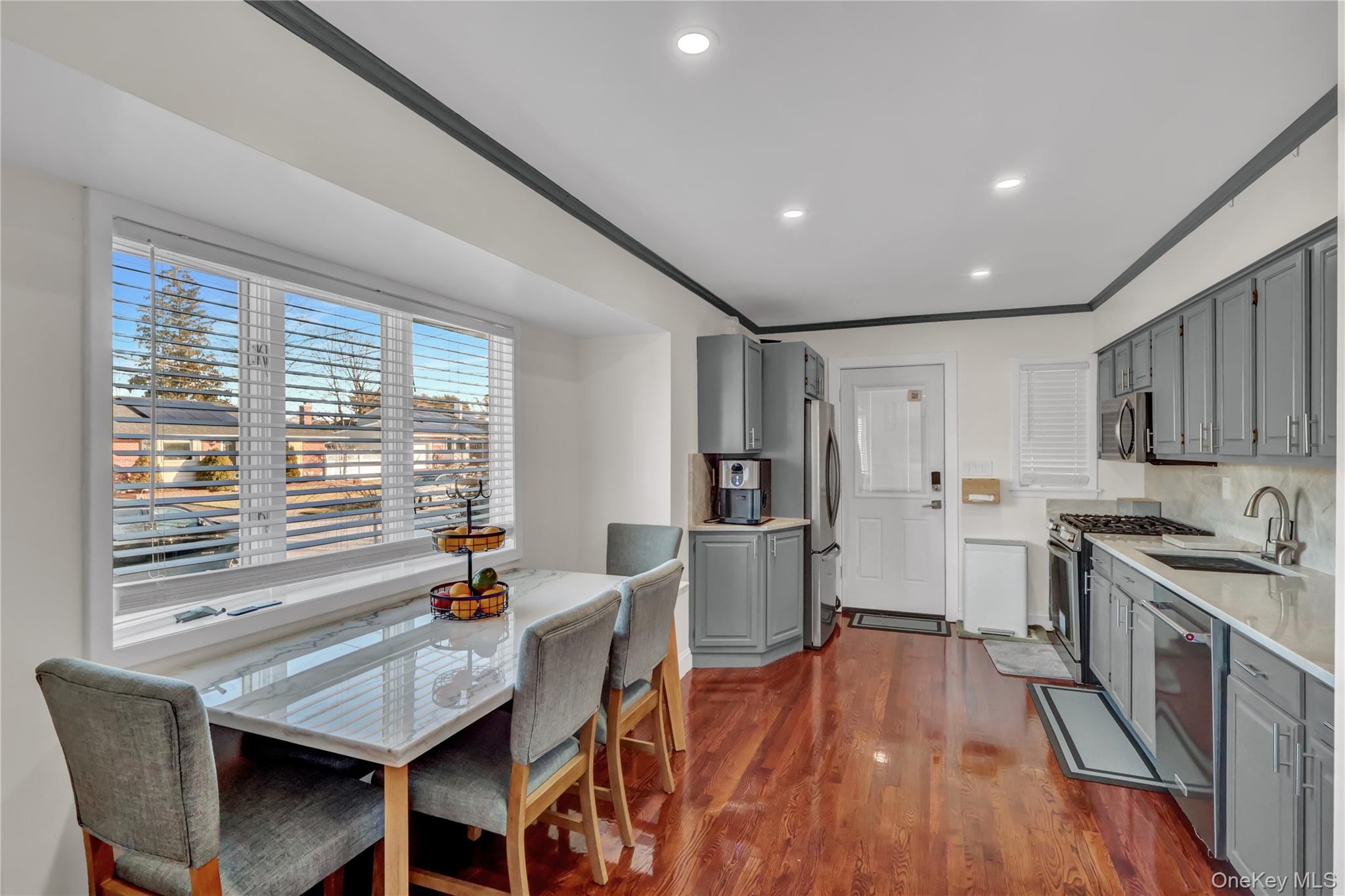 #12 photo, 14 Lisa Drive, מחוז סאפוק Deer Park , NY 11729