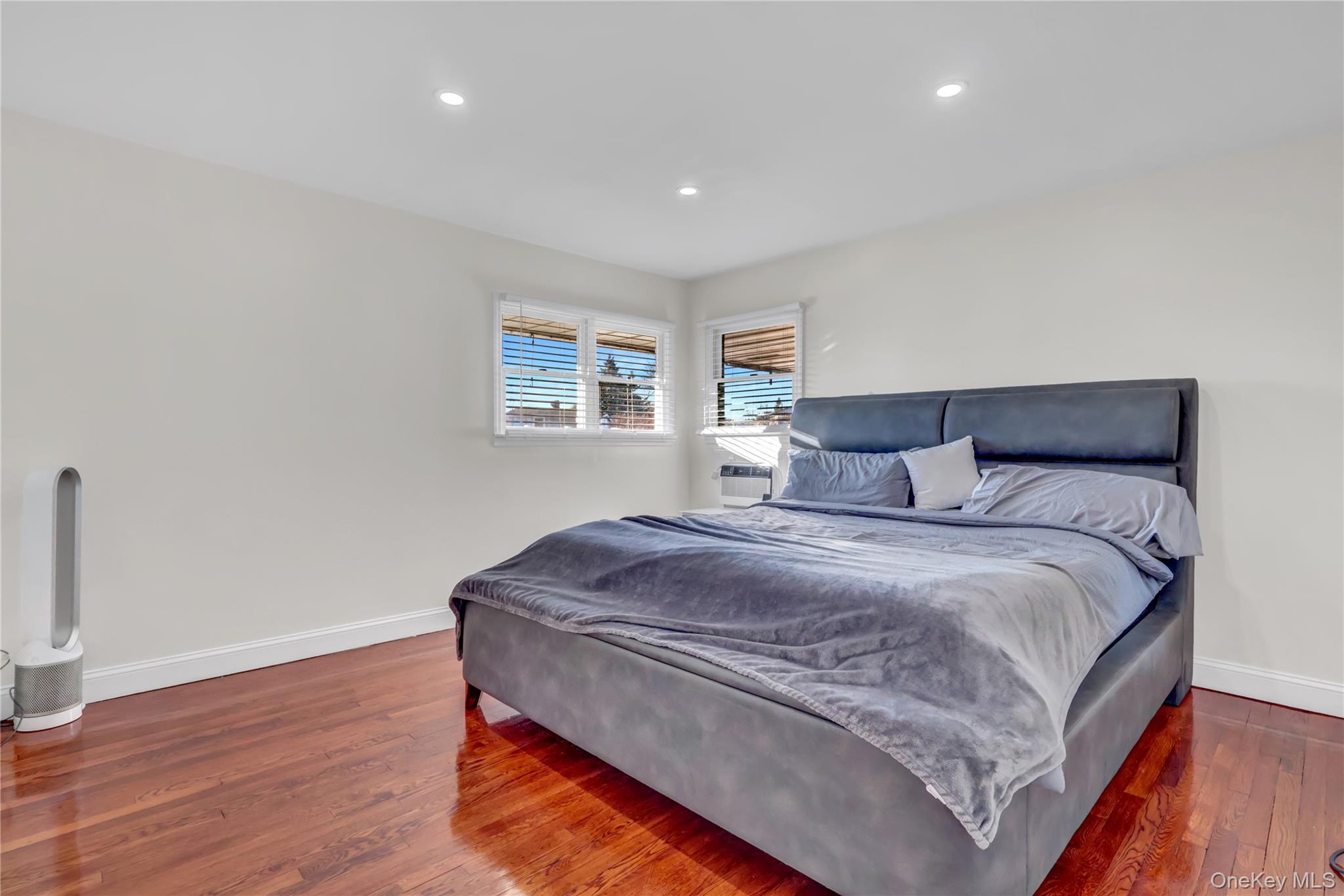 #15 photo, 14 Lisa Drive, מחוז סאפוק Deer Park , NY 11729