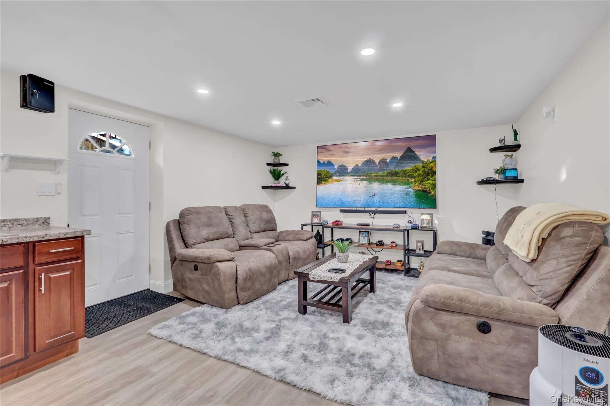 #20 photo, 14 Lisa Drive, מחוז סאפוק Deer Park , NY 11729