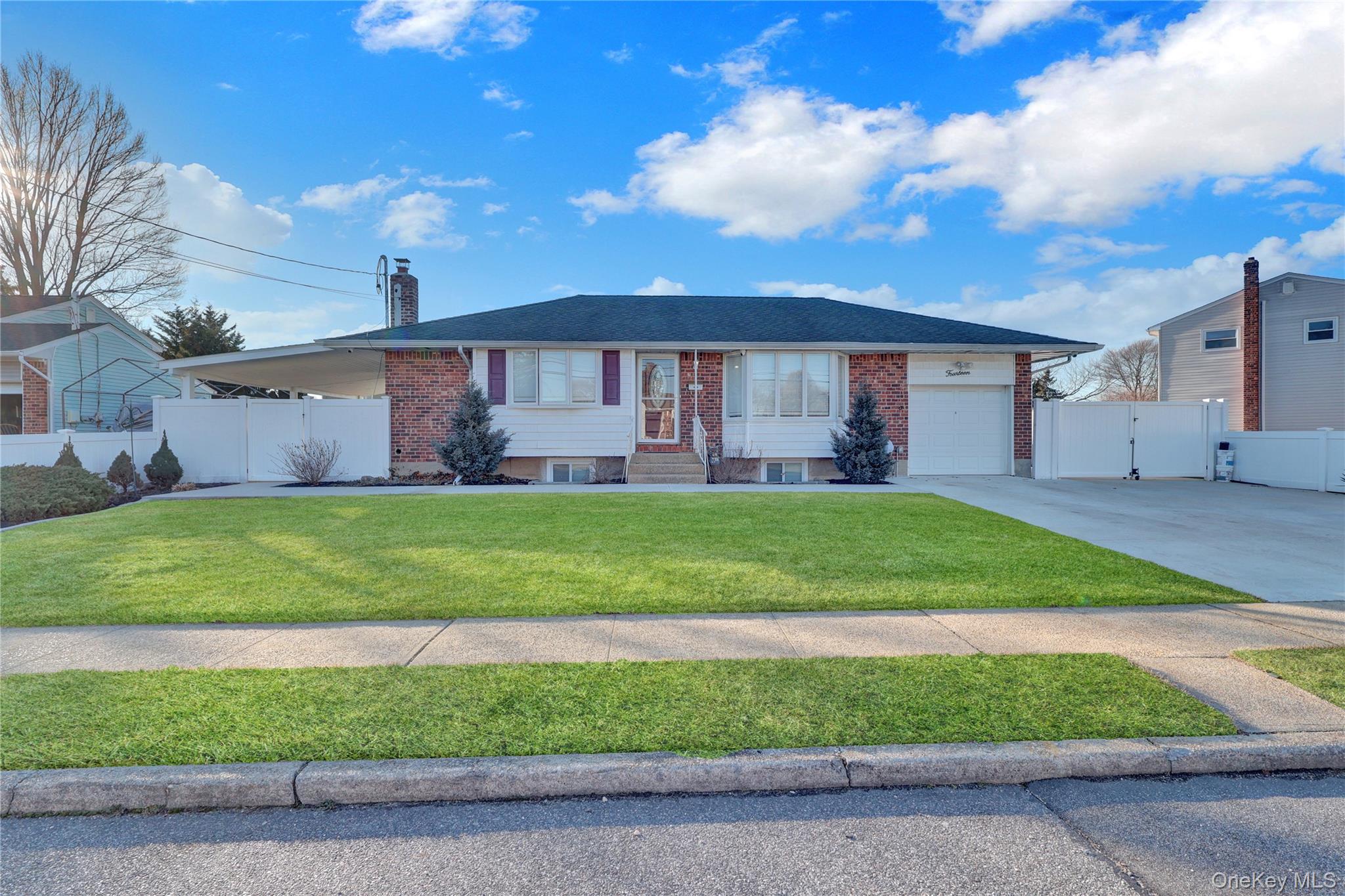 #3 photo, 14 Lisa Drive, מחוז סאפוק Deer Park , NY 11729