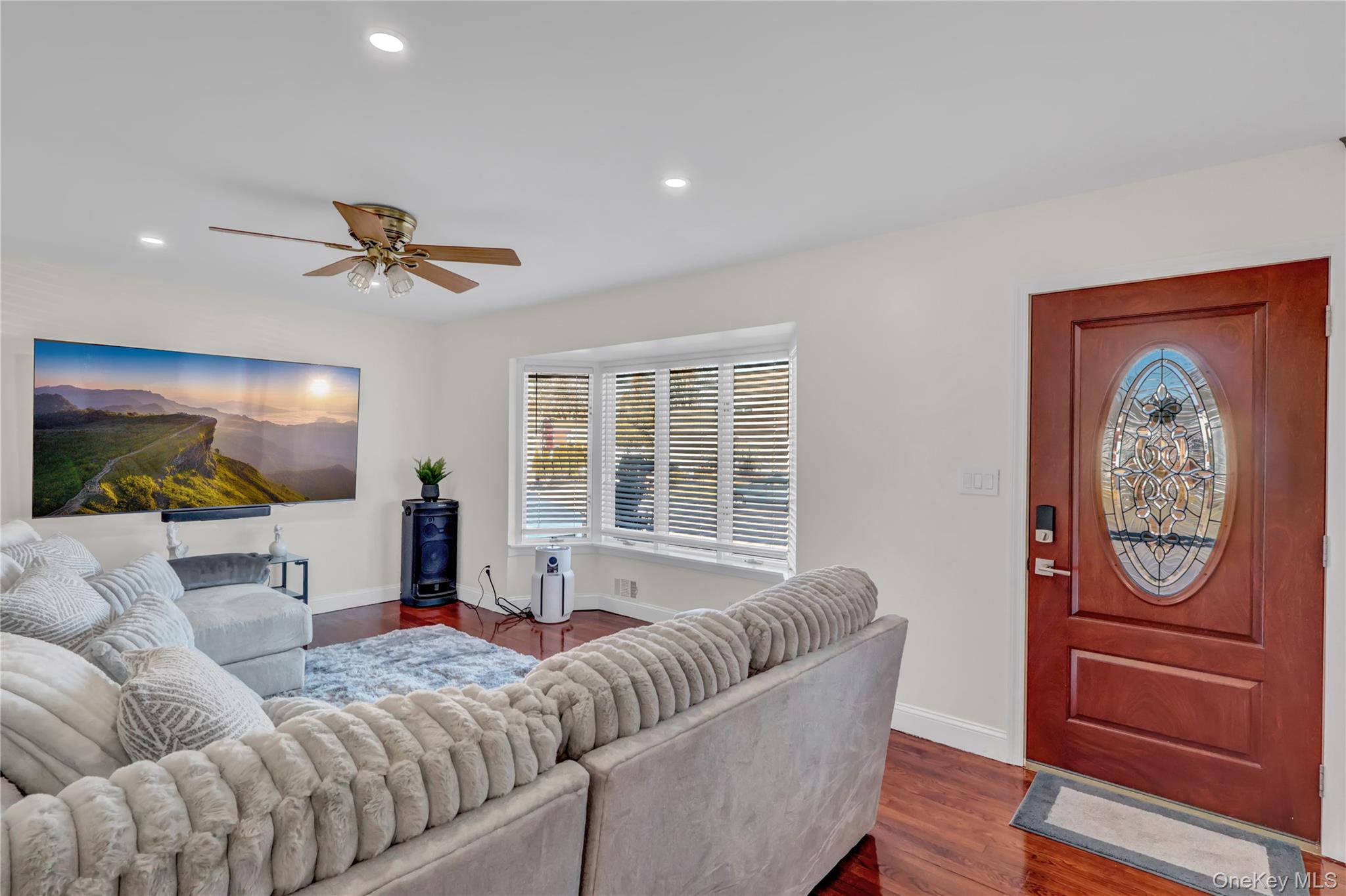 #7 photo, 14 Lisa Drive, מחוז סאפוק Deer Park , NY 11729