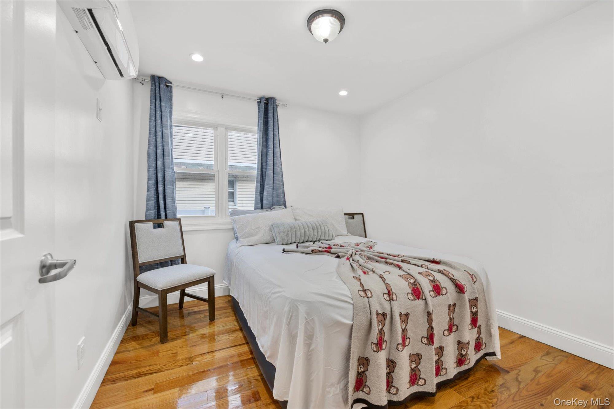 #16 photo, 14734 224th Street, Jamaica , NY 11413