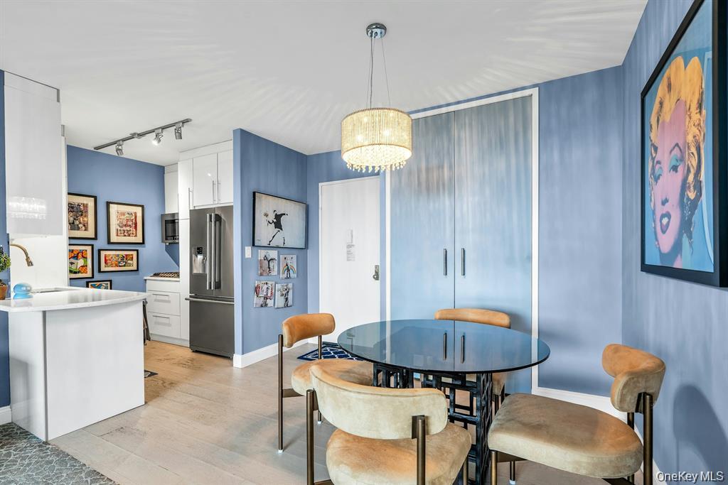 #12 photo, 269-10 Grand Central Parkway, Floral Park , NY 11005