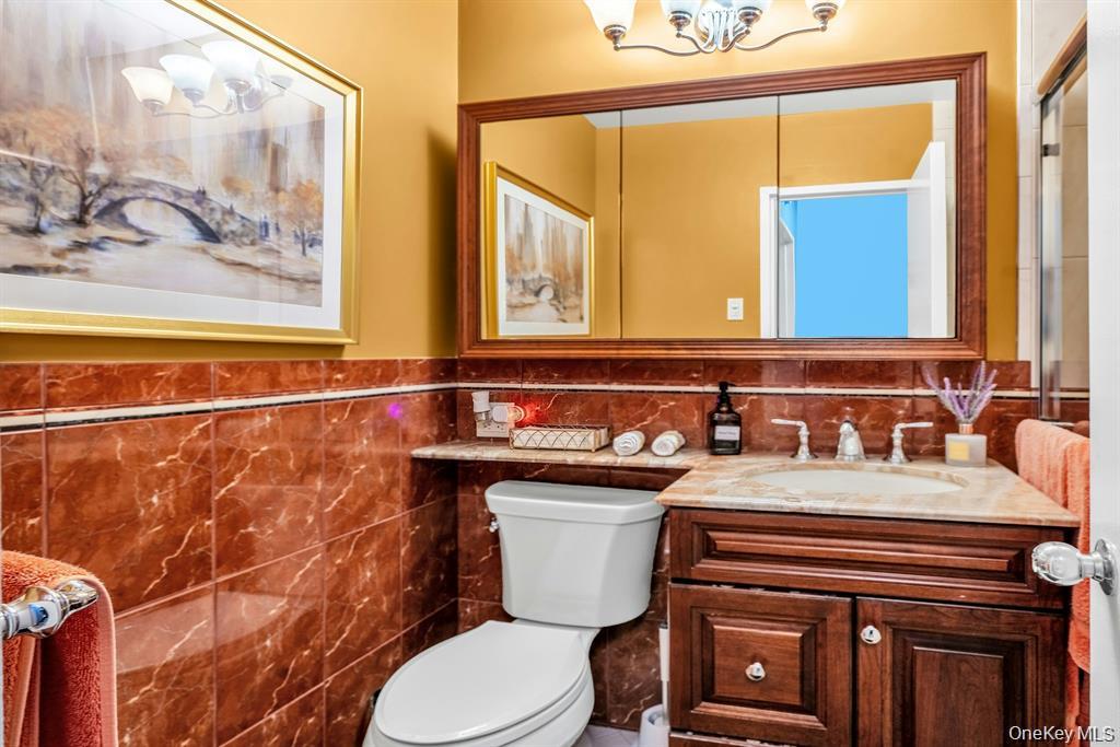 #17 photo, 269-10 Grand Central Parkway, Floral Park , NY 11005