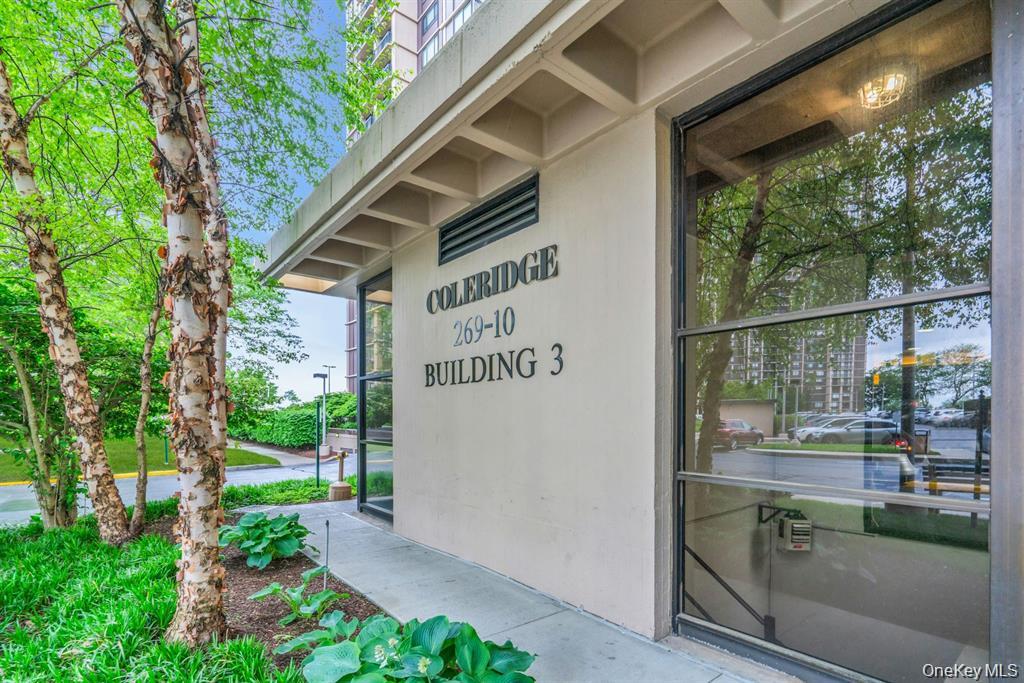 #3 photo, 269-10 Grand Central Parkway, Floral Park , NY 11005