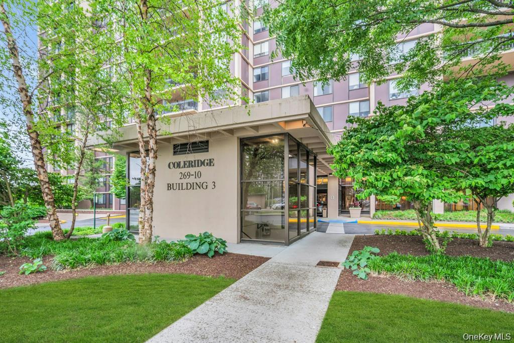 #4 photo, 269-10 Grand Central Parkway, Floral Park , NY 11005