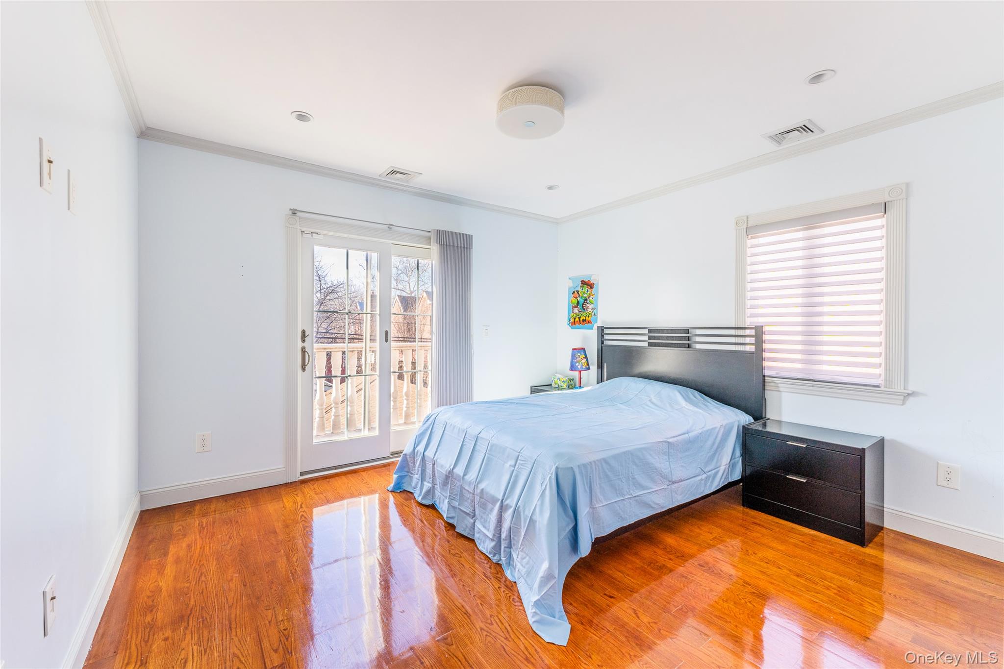 #19 photo, 5312 199th Street, קווינס Fresh Meadows , NY 11365