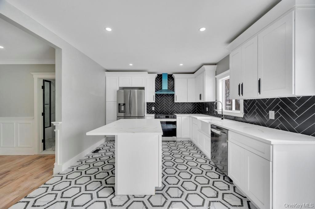 #13 photo, 74 Lincoln Avenue, Islip Terrace , NY 11752