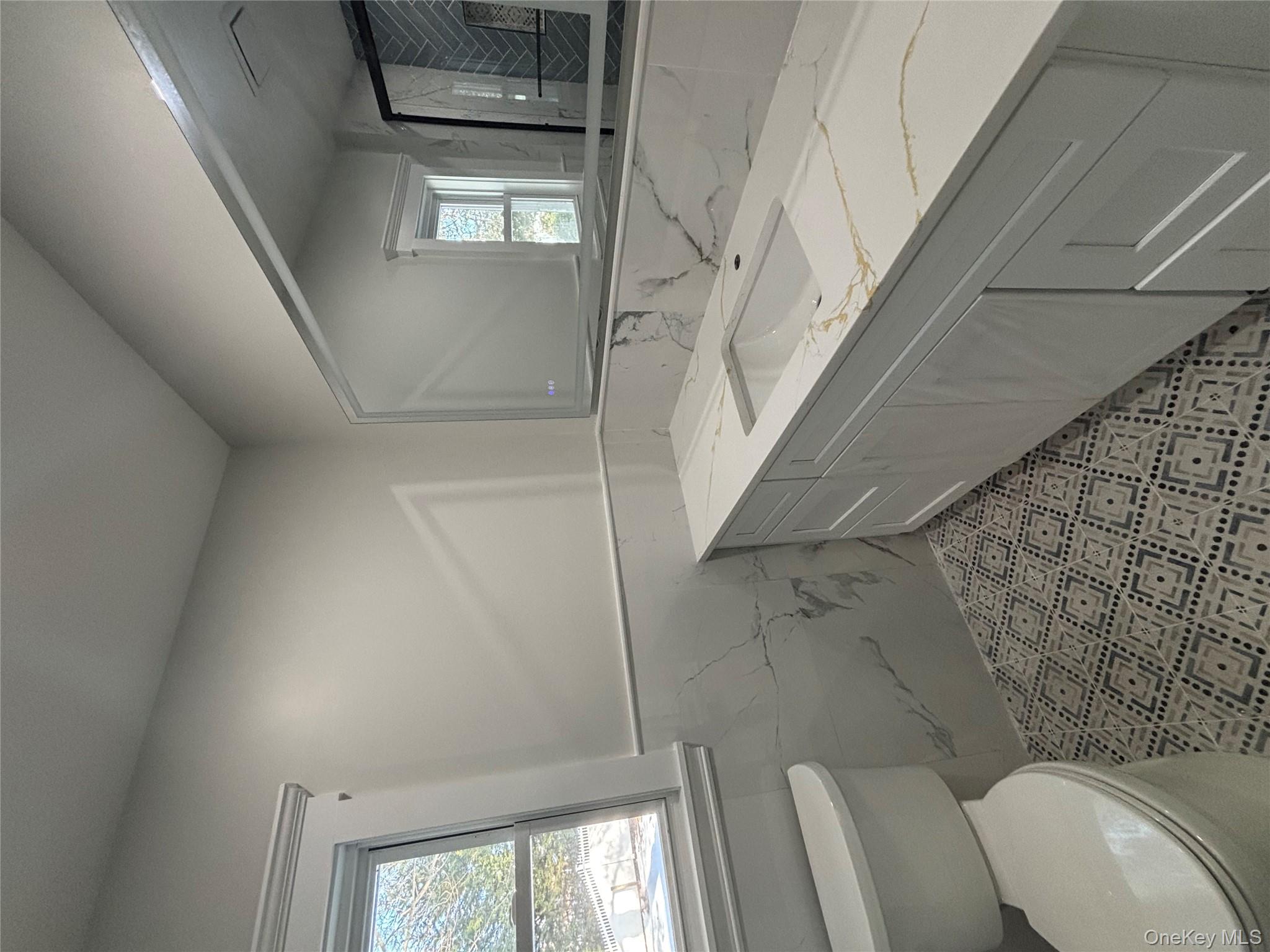 #4 photo, 74 Lincoln Avenue, سوفولك Islip Terrace , NY 11752