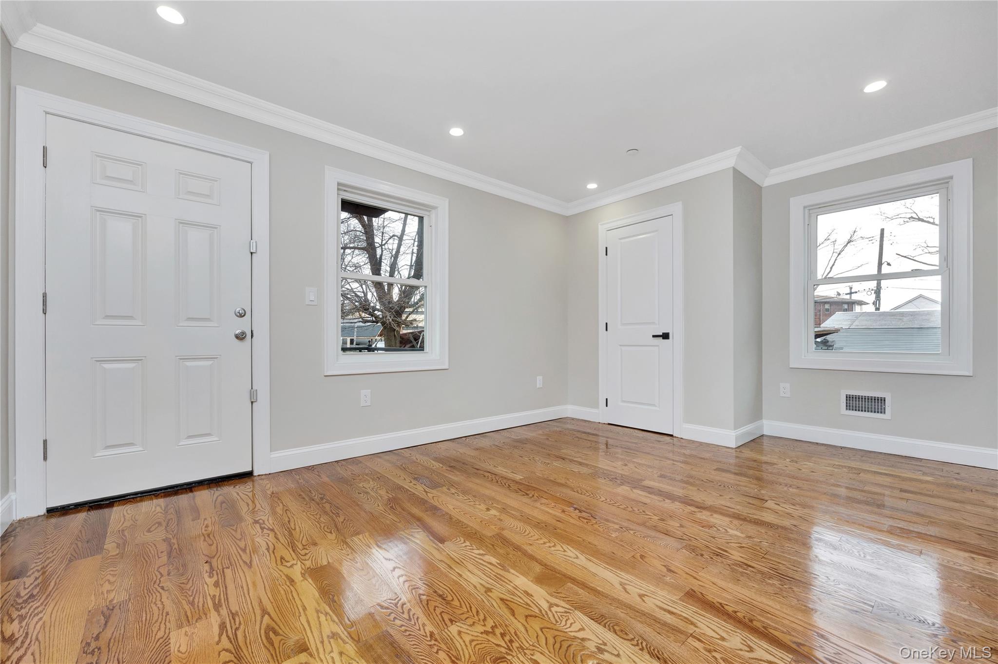 #19 photo, 14521 GUY R BREWER Boulevard, Springfield Gardens , NY 11434