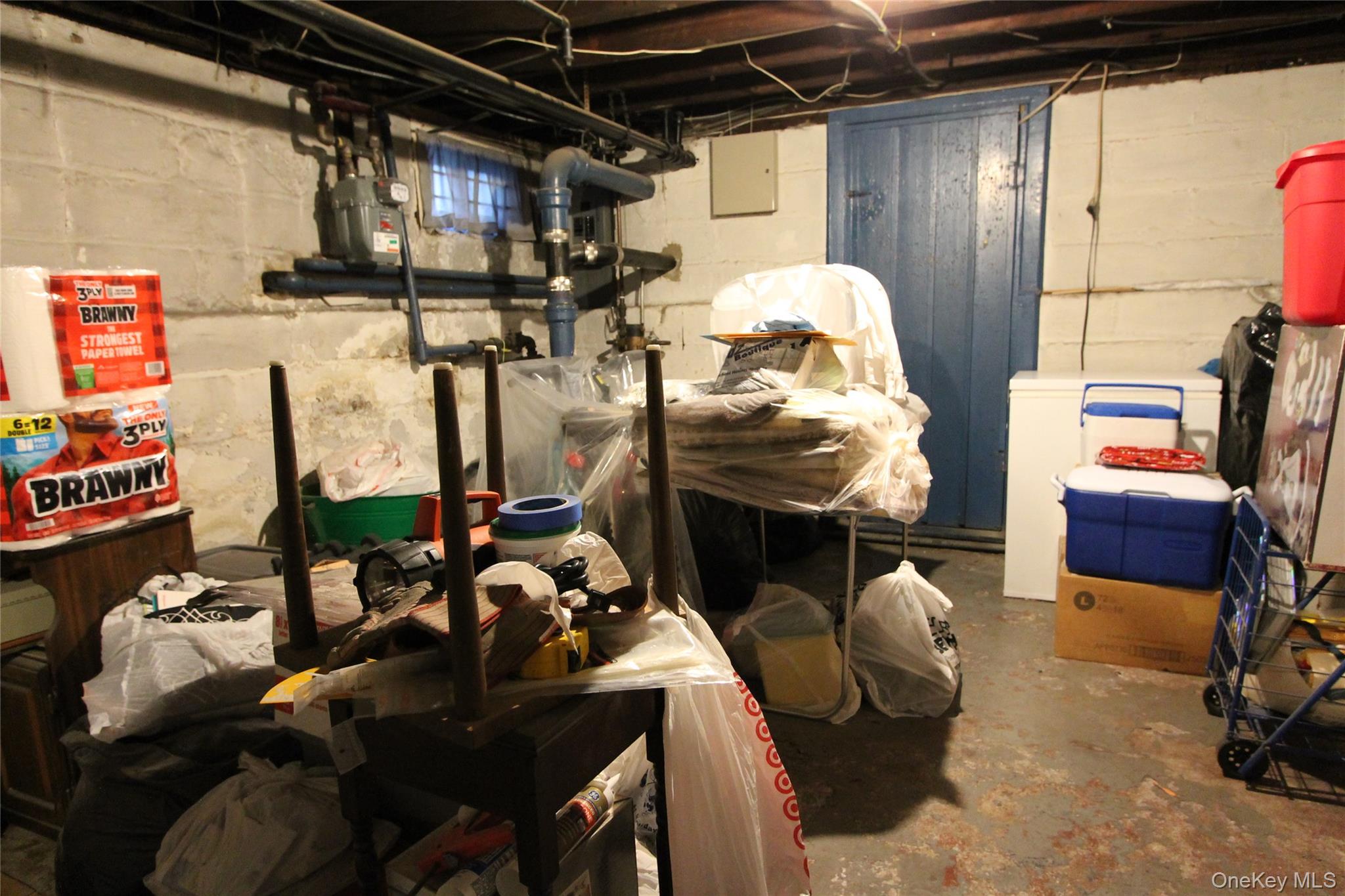 #12 photo, 69-23 64th Place, Glendale , NY 11385