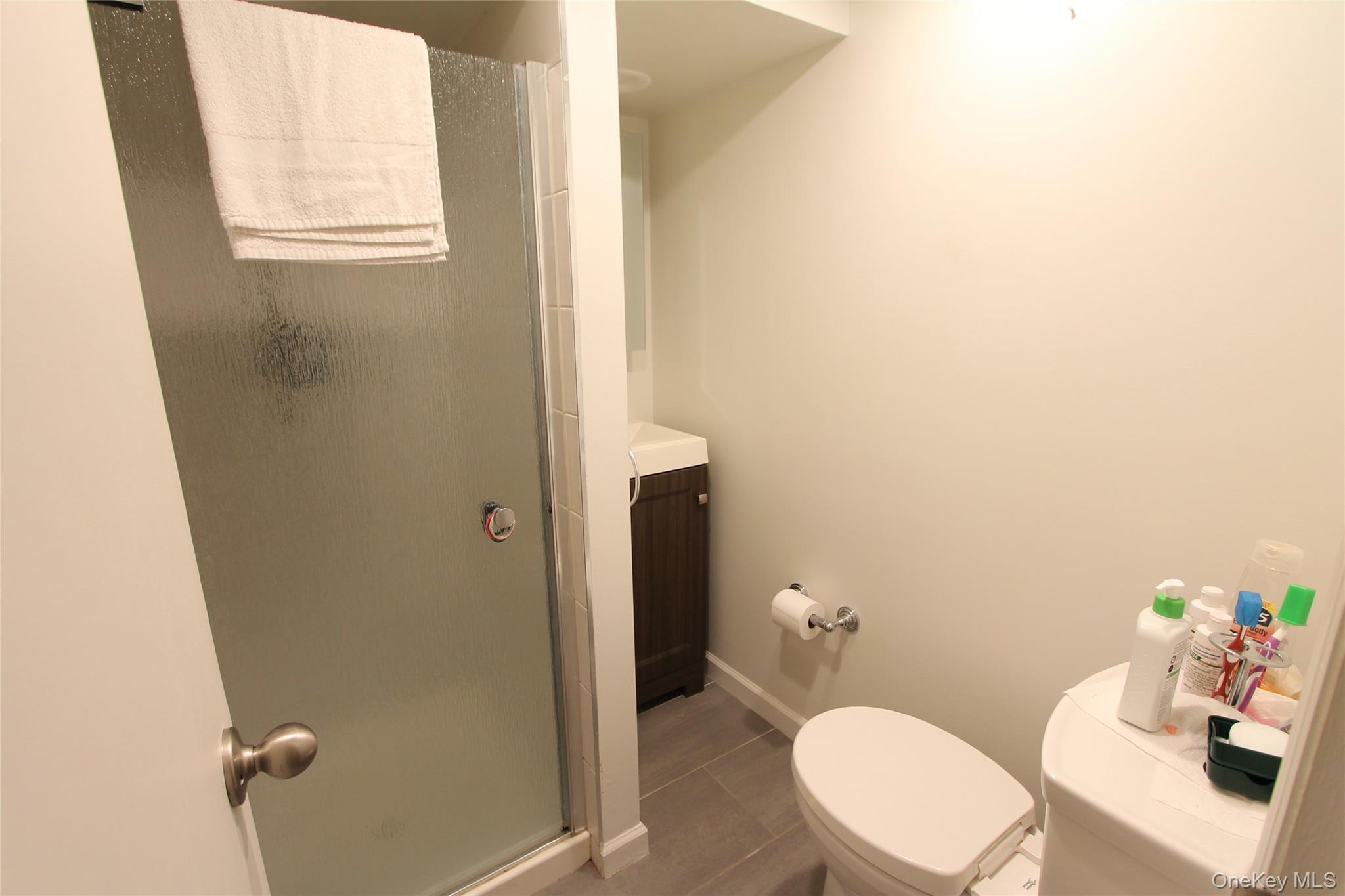 #14 photo, 69-23 64th Place, Glendale , NY 11385