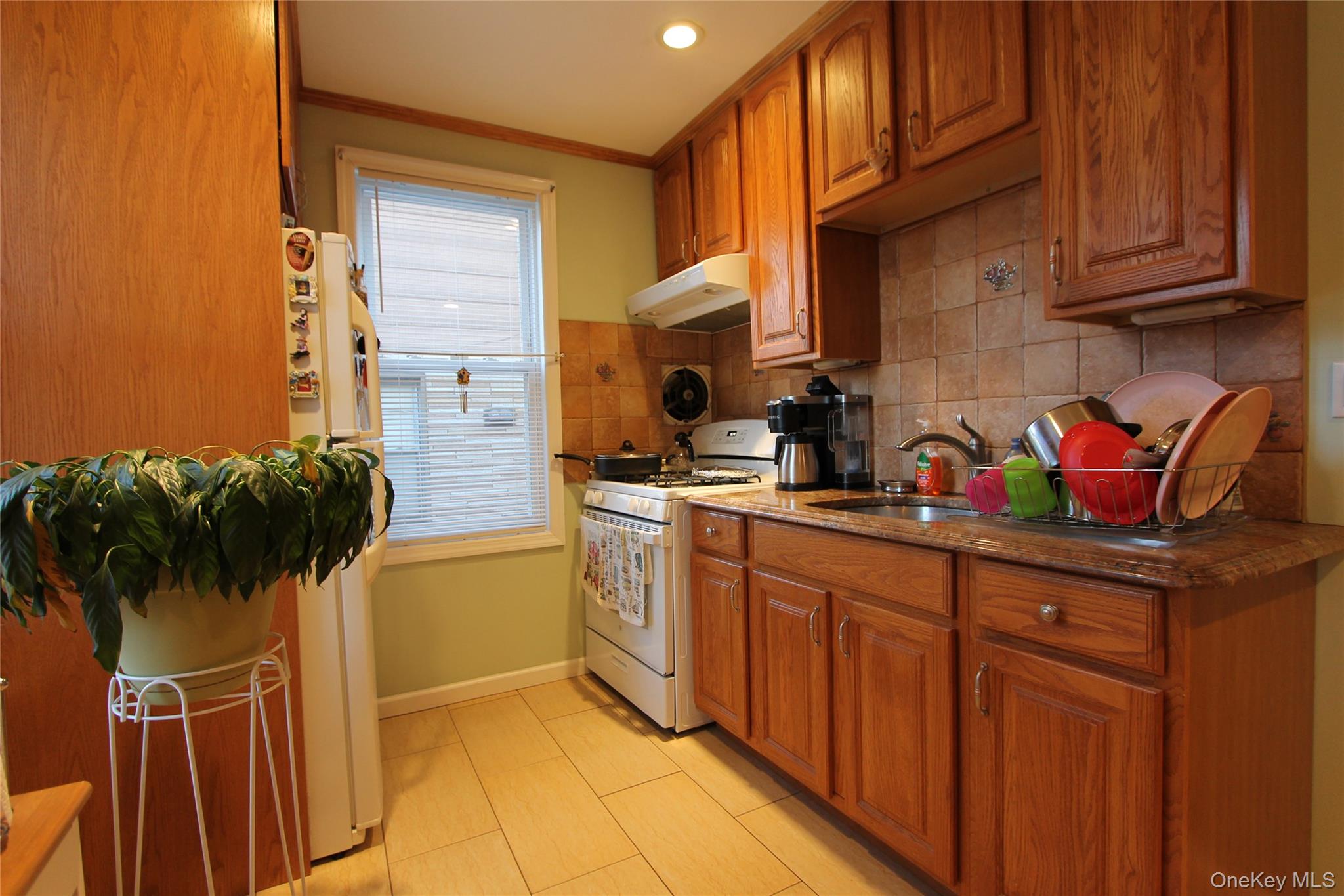 #6 photo, 69-23 64th Place, Glendale , NY 11385