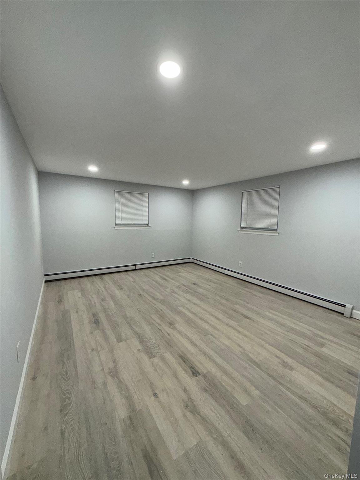 #13 photo, 227 N Walnut Street, नासाउ काउंटी Massapequa , NY 11758