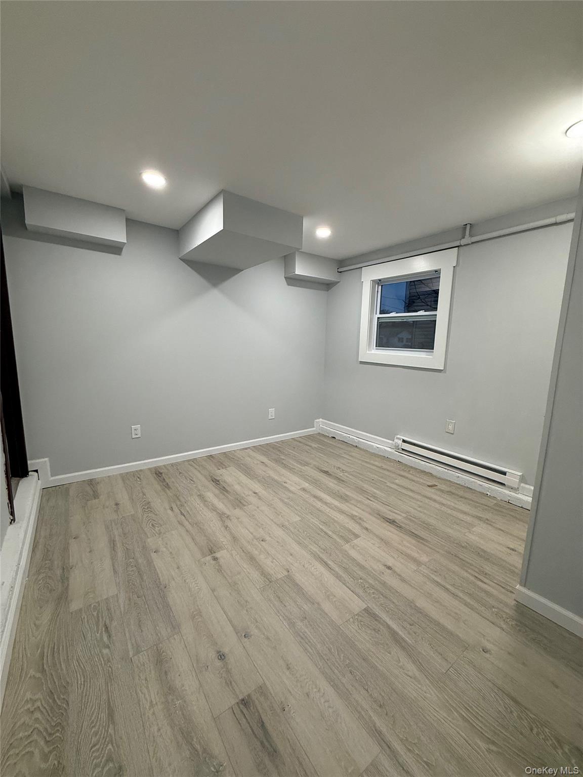 #16 photo, 227 N Walnut Street, नासाउ काउंटी Massapequa , NY 11758