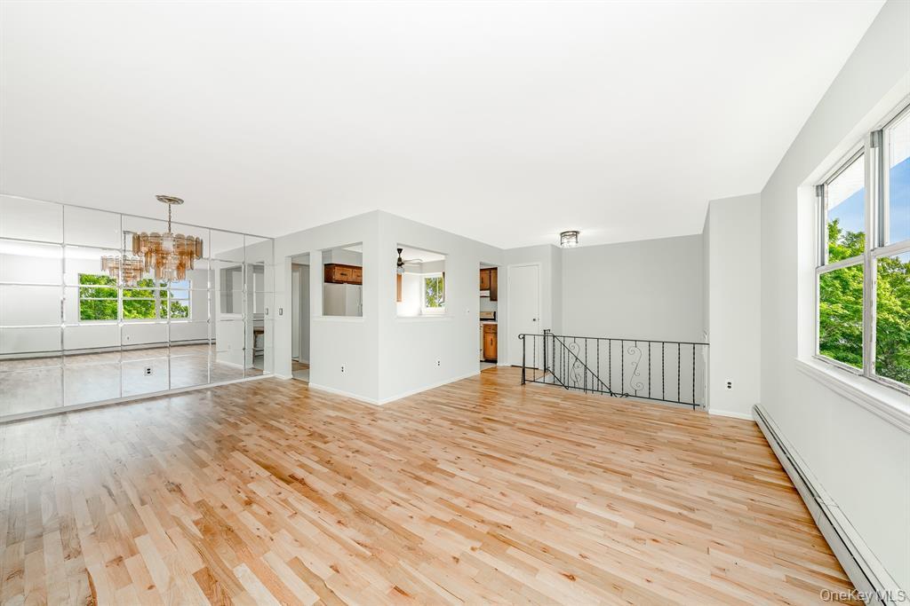 #3 photo, 227 N Walnut Street, नासाउ काउंटी Massapequa , NY 11758