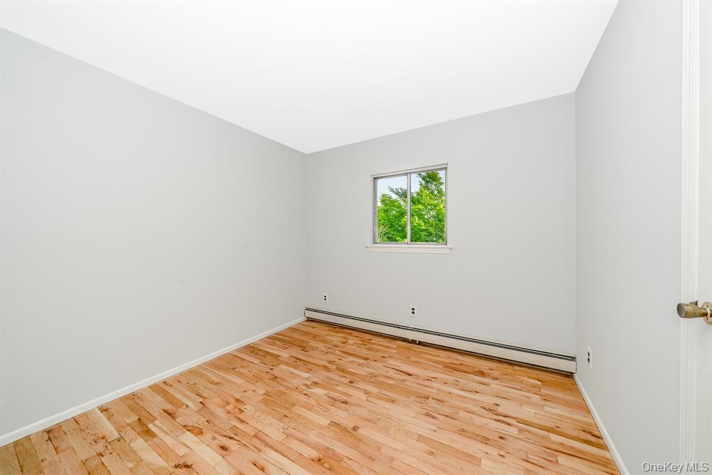 #6 photo, 227 N Walnut Street, नासाउ काउंटी Massapequa , NY 11758