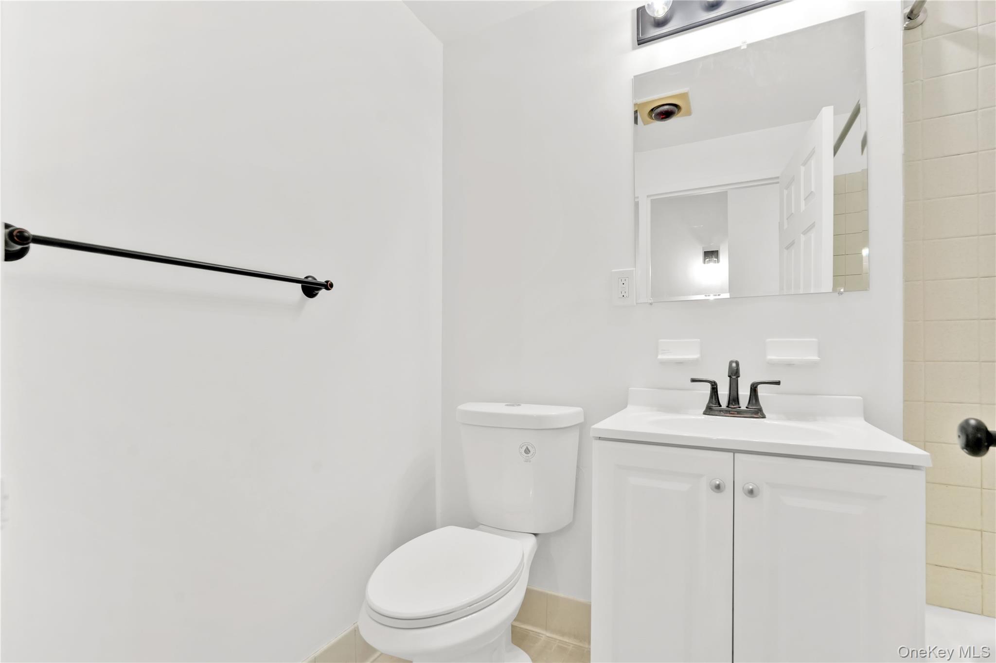 #6 photo, 749 Saint Anns Avenue, הברונקס Bronx , NY 10456