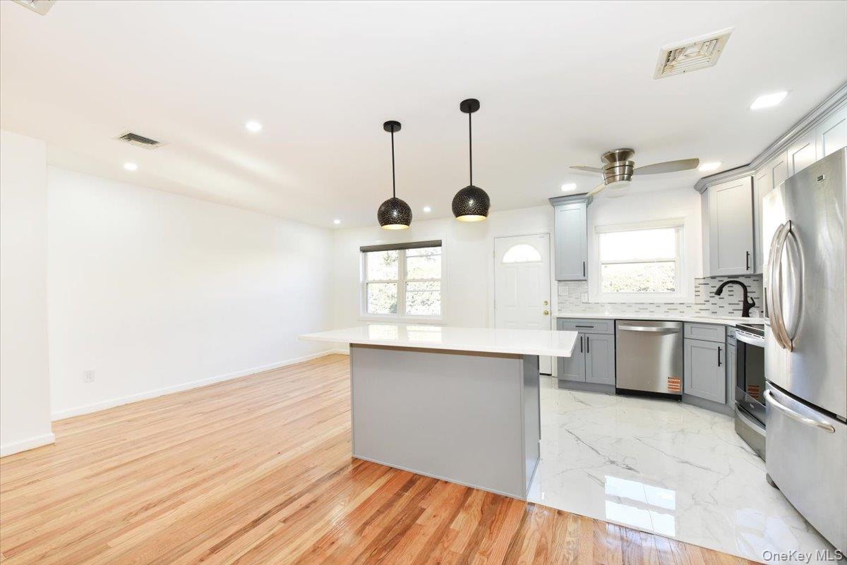 #11 photo, 1510 Rica Place, Нассау ‖ Valley Stream , NY 11580