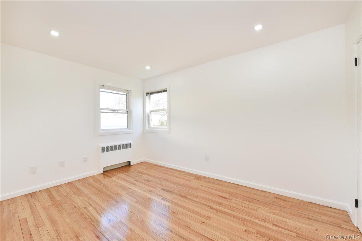 #15 photo, 1510 Rica Place, Нассау ‖ Valley Stream , NY 11580