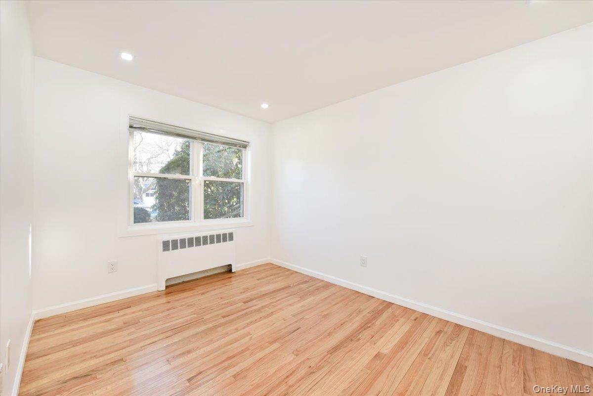 #16 photo, 1510 Rica Place, Нассау ‖ Valley Stream , NY 11580