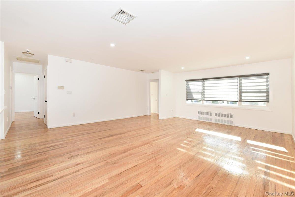 #5 photo, 1510 Rica Place, Нассау ‖ Valley Stream , NY 11580