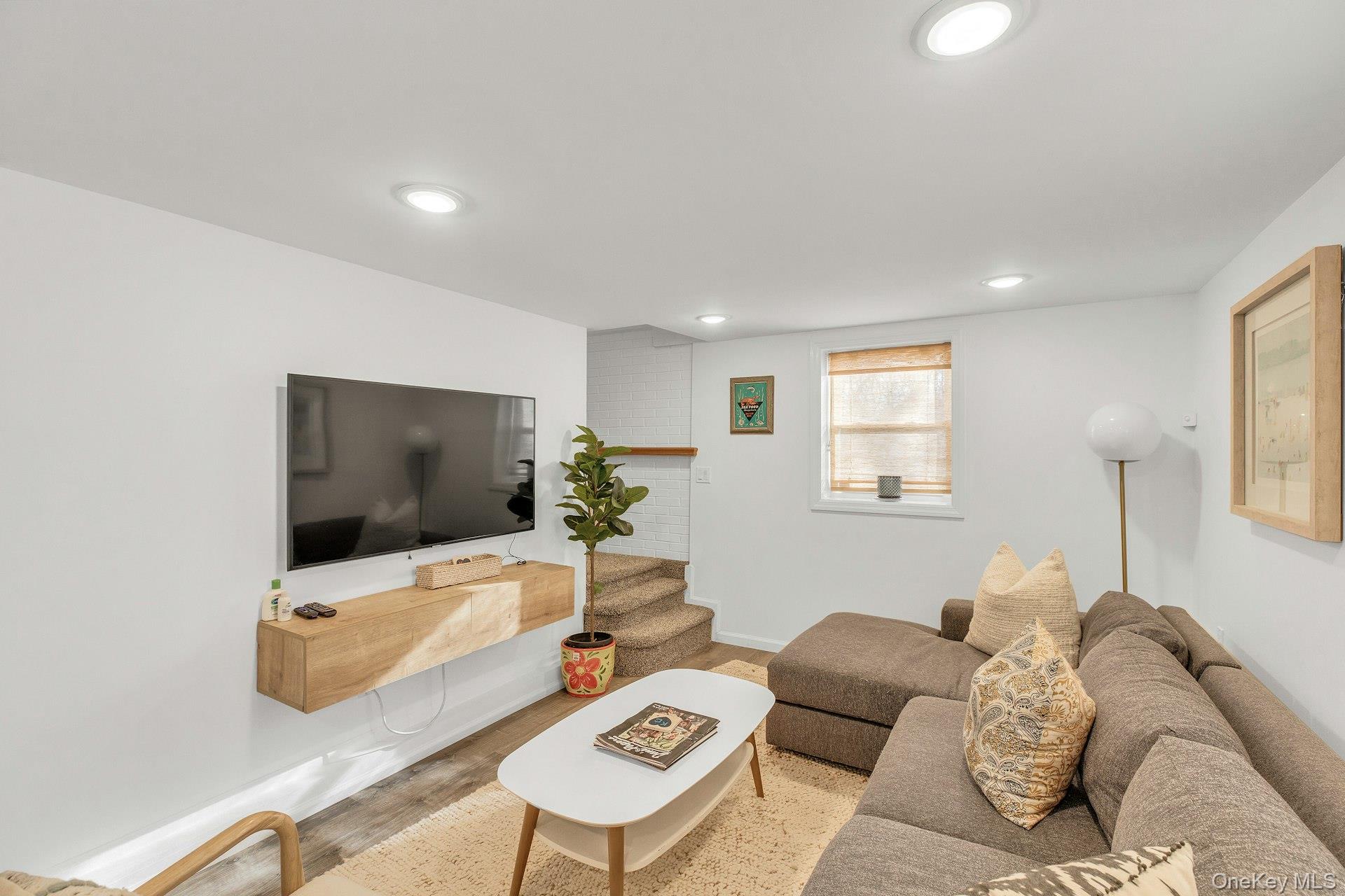 #18 photo, 79 School Street, Hampton Bays , NY 11946