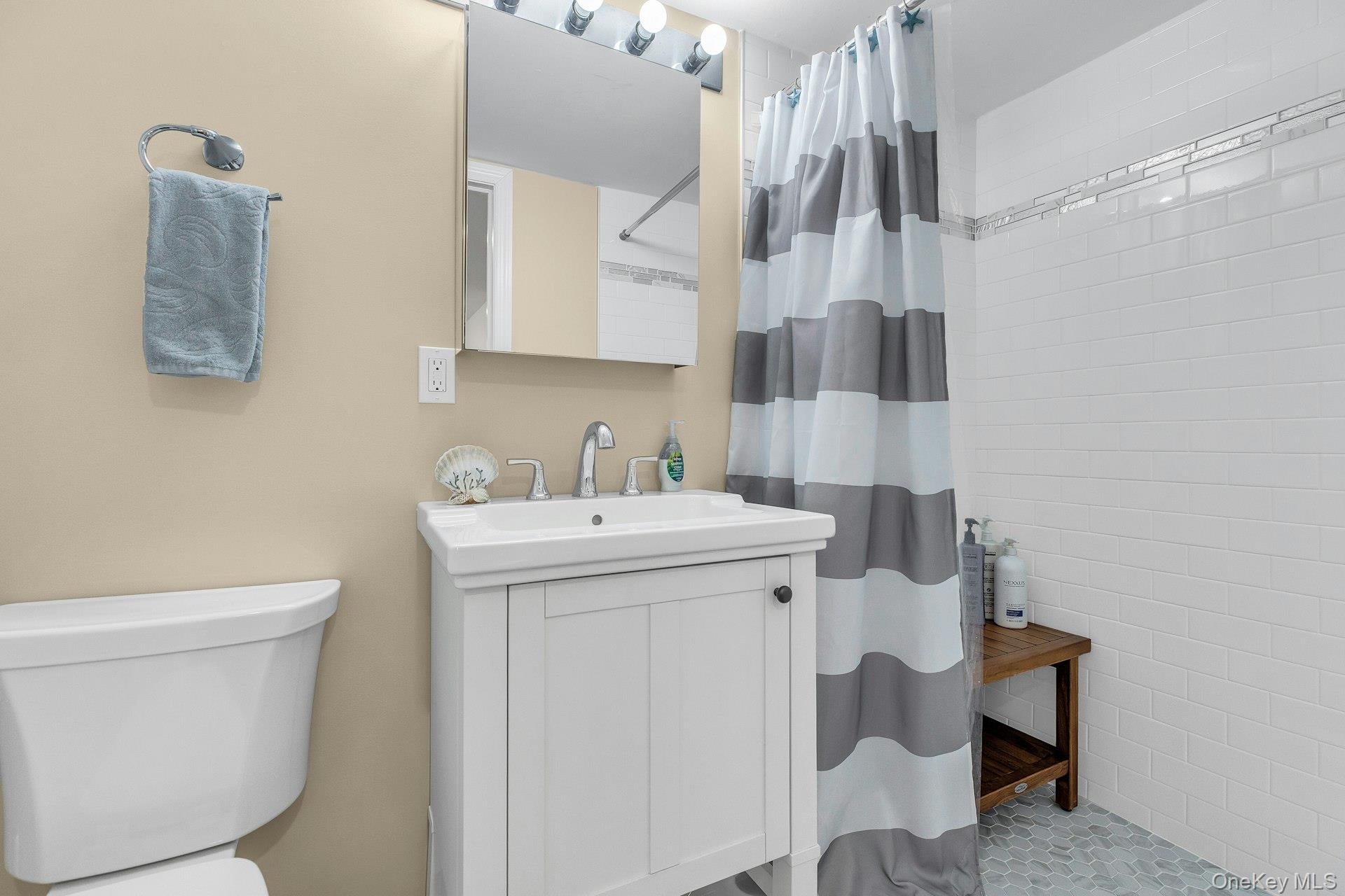 #19 photo, 79 School Street, Hampton Bays , NY 11946