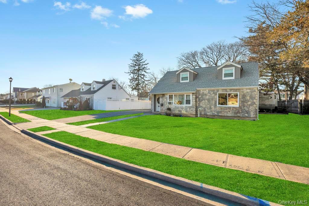 #3 photo, 622 Wyngate Drive, Valley Stream , NY 11580