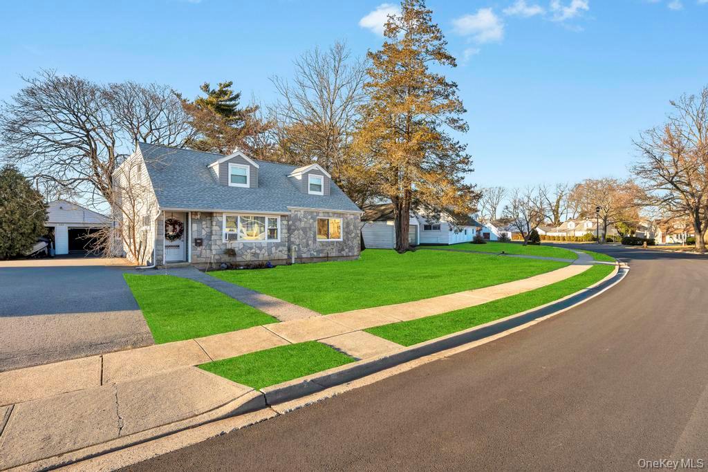 #4 photo, 622 Wyngate Drive, Valley Stream , NY 11580