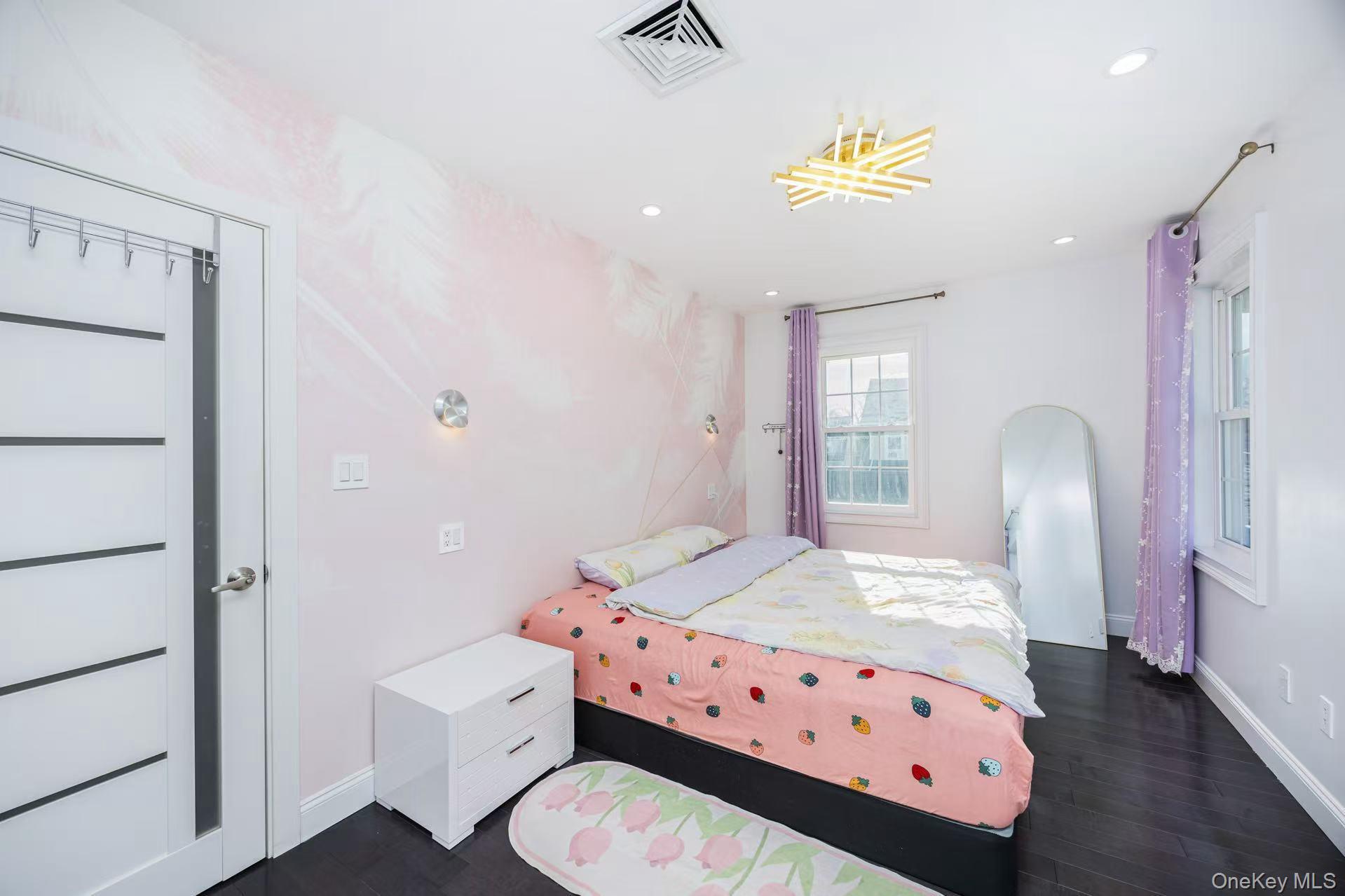 #20 photo, 110 Melrose Avenue, Нассау ‖ East Rockaway , NY 11518