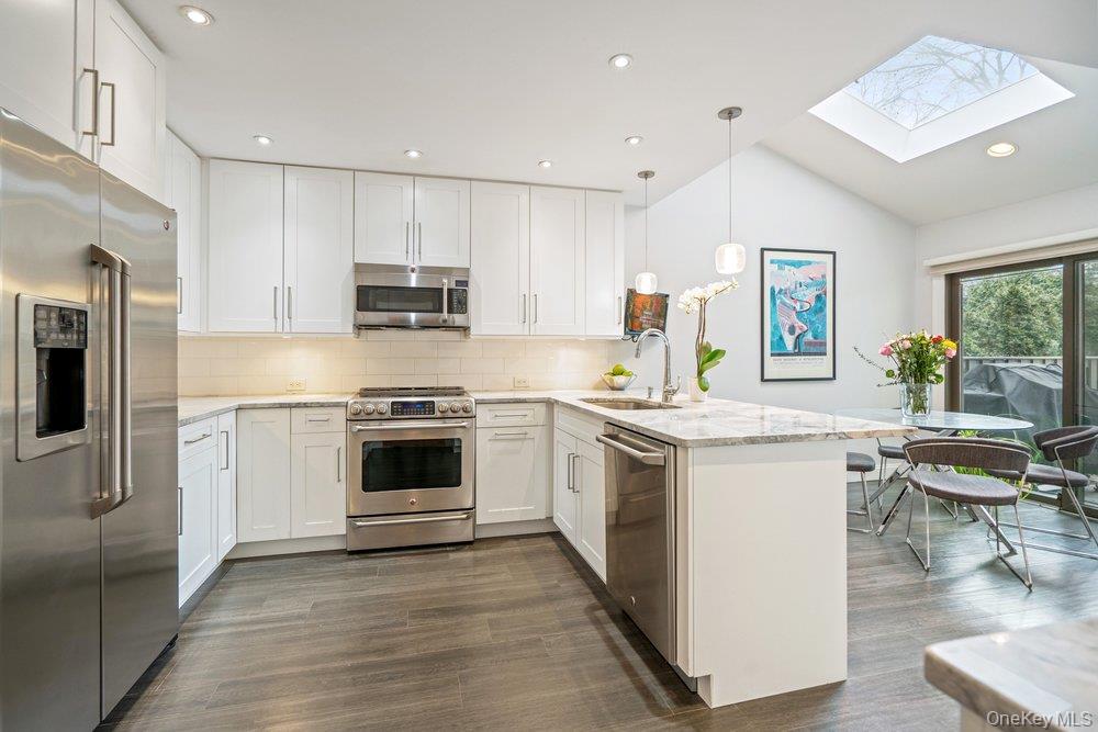 #14 photo, 230 Hamlet Drive, Нассау ‖ Jericho , NY 11753