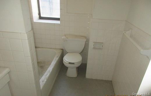 #4 photo, 108 Division Avenue, Brooklyn , NY 11211