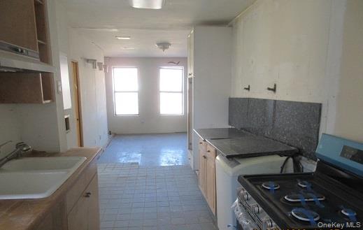 #6 photo, 108 Division Avenue, Brooklyn , NY 11211